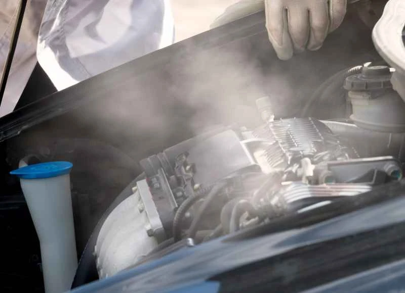 夏の車のメンテナンスQ&A（パート2）<br>人も車も灼熱との激しい戦い。