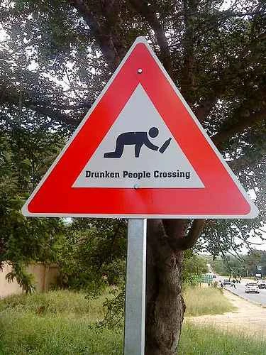 外国の標識、分かりますか？色々な国の不思議な標識を見ていきましょう！